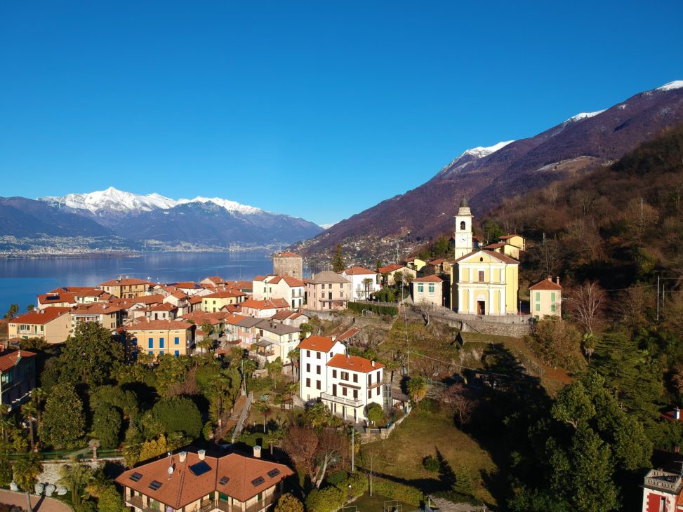 Pino Sulla Sponda Del Lago Maggiore Christopher Maffei